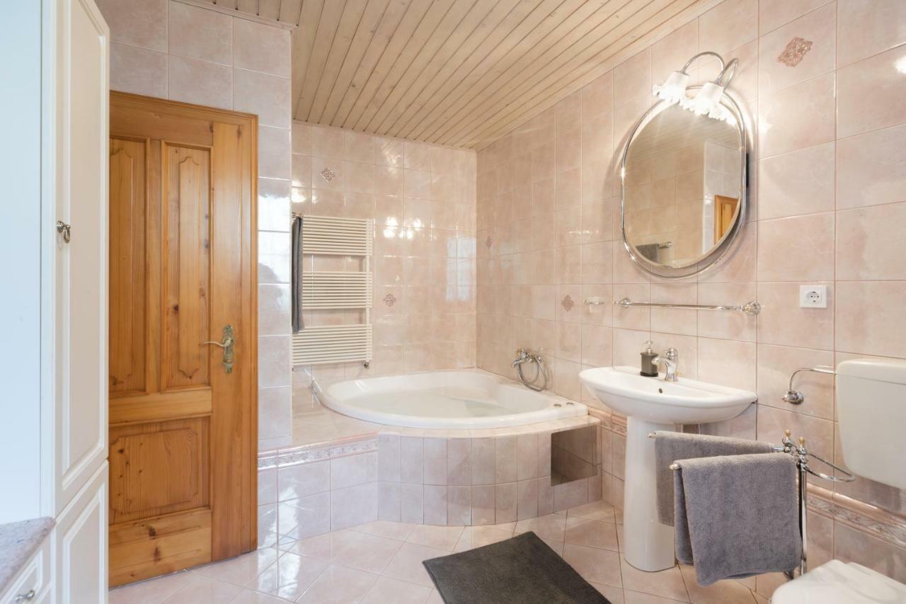 Vila Grad Bled - Sauna & Hot Tub Exterior foto